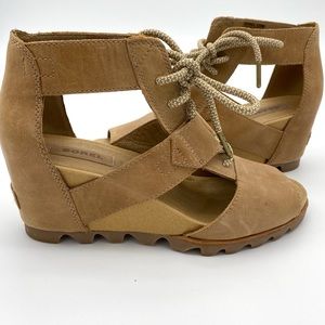 NWOT Sorel Joanie Lace-Up Wedge Nubuck Leather
